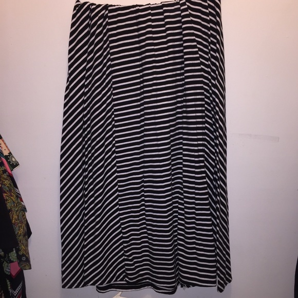 Striped maxi skirt Maurice’s large - Picture 1 of 4